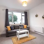 Homestay 3-bedroom Flat-freeparking & Wifi, Sleeps7