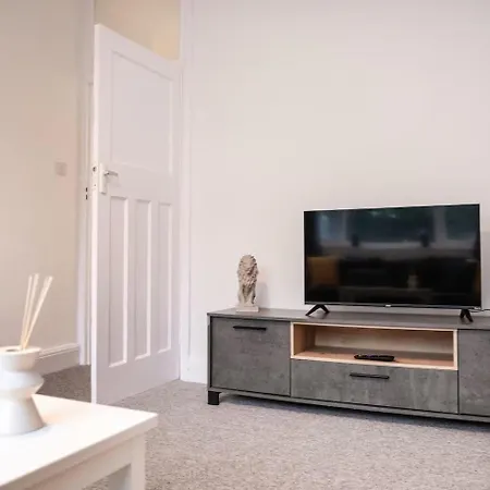 3-bedroom Flat-free Parking & Wifi, Sleeps7 Apartament Bristol