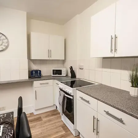 Homestay szállás 3-bedroom Flat-freeparking & Wifi, Sleeps7 Bristol