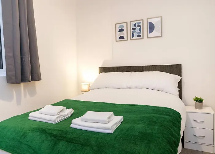 3-bedroom Flat-freeparking & Wifi, Sleeps7