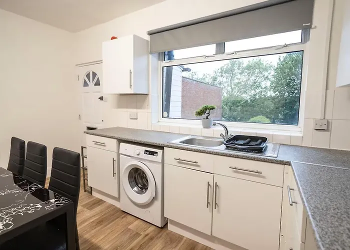 3-bedroom Flat-freeparking & Wifi, Sleeps7 * Bristol