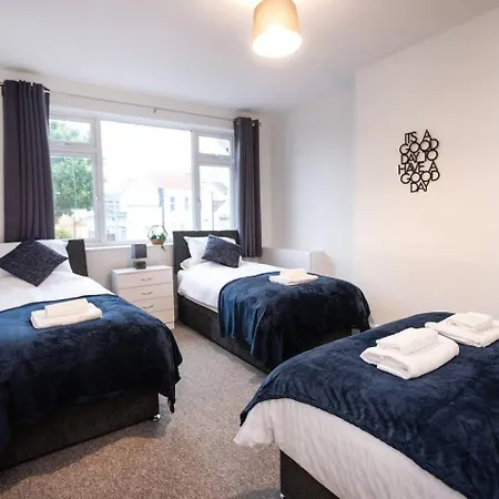 3-bedroom Flat-free Parking & Wifi, Sleeps7 Daire Bristol
