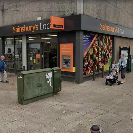 Alloggio in famiglia 3-bedroom Flat-freeparking & Wifi, Sleeps7 *