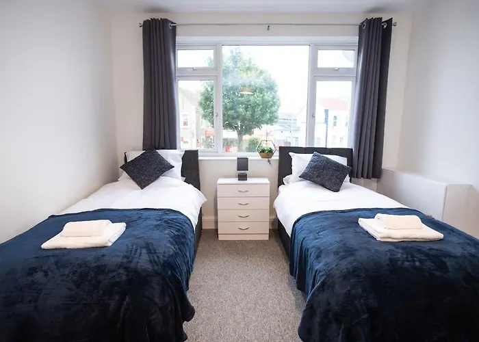 3-bedroom Flat-freeparking & Wifi, Sleeps7 Privat bolig