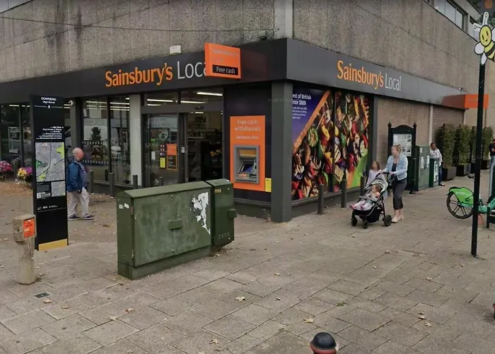 Privat bolig 3-bedroom Flat-freeparking & Wifi, Sleeps7 *